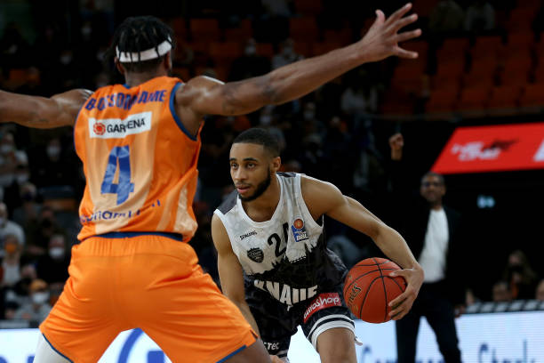 却毅然选择 却毅然选择